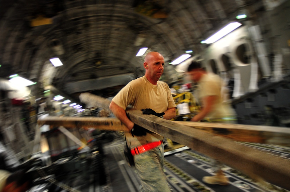 125th Expeditionary Fighter Squadron airmen deploy to Iraq