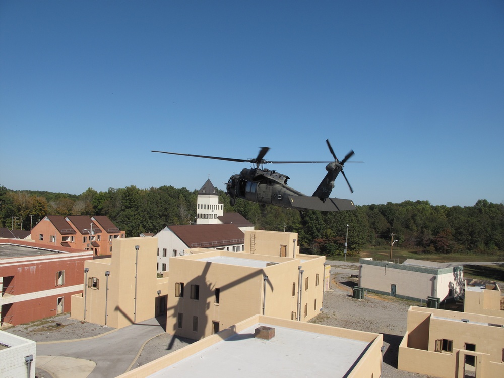 Fast rope insertion and extraction system training