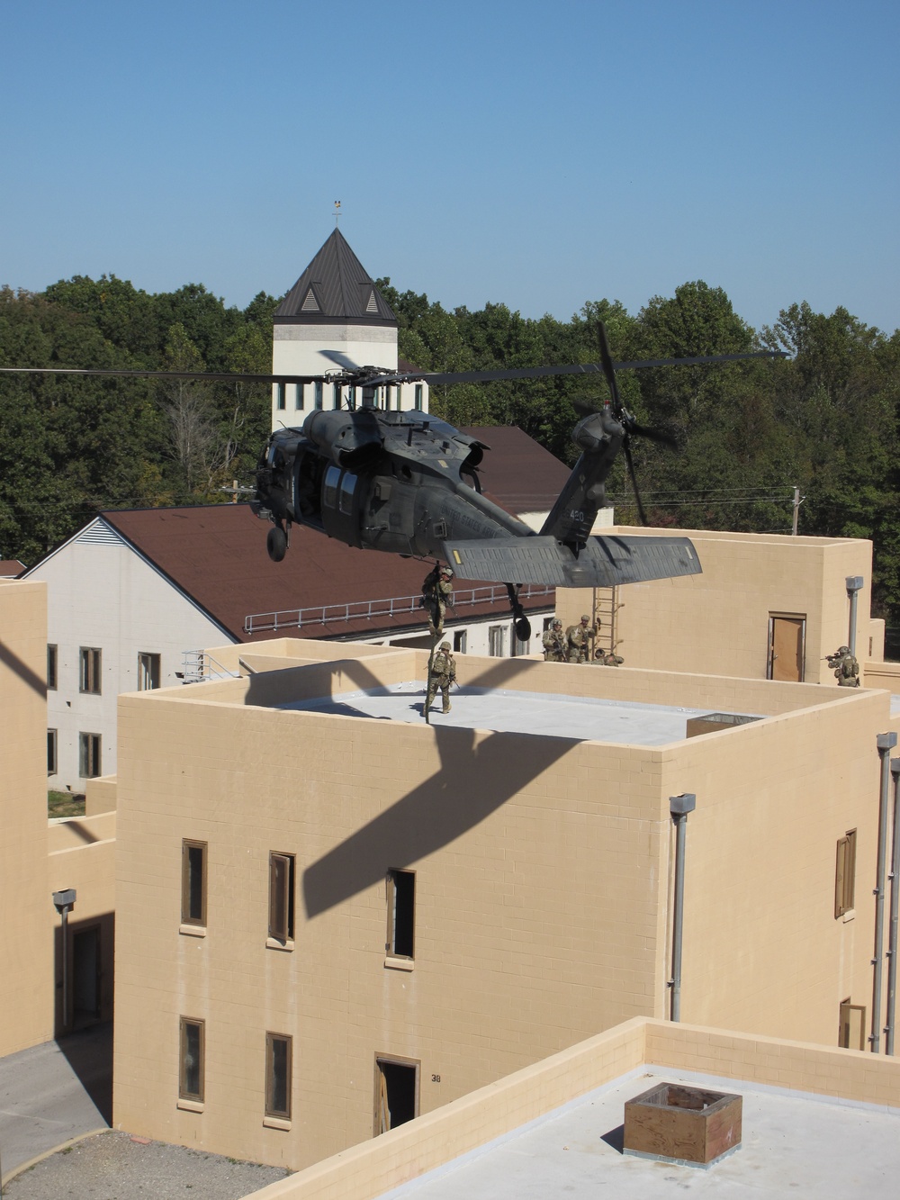 Fast rope insertion and extraction system training