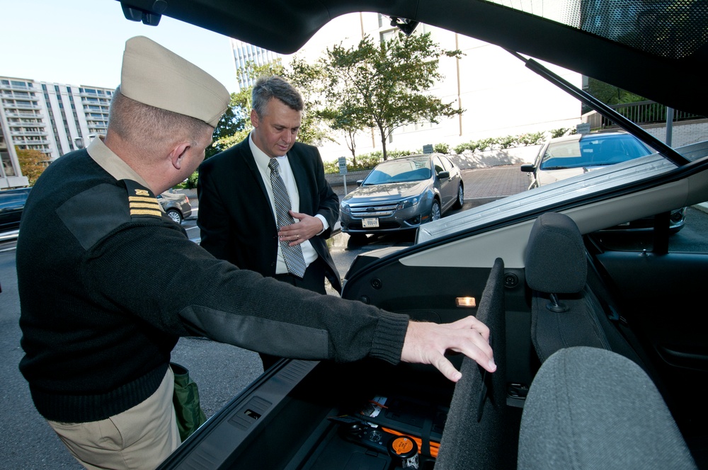 US Navy receives electric car