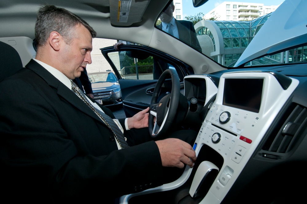 US Navy receives electric car