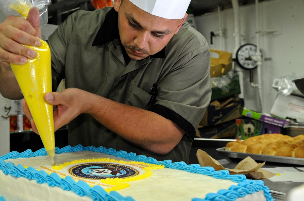 US Navy's 236th birthday cake