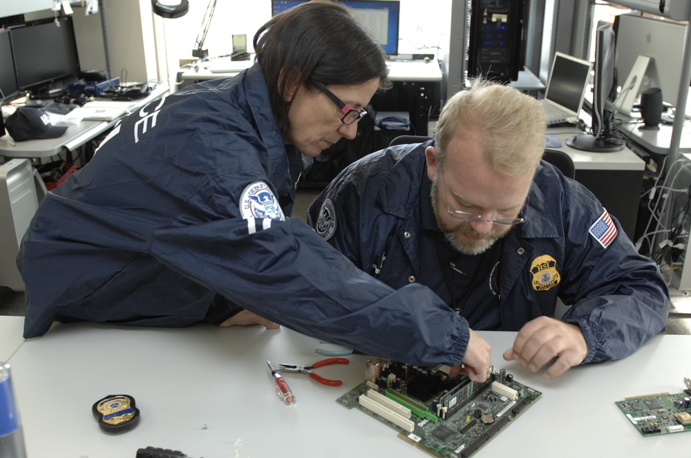 ICE Computer Forensics Laboratory