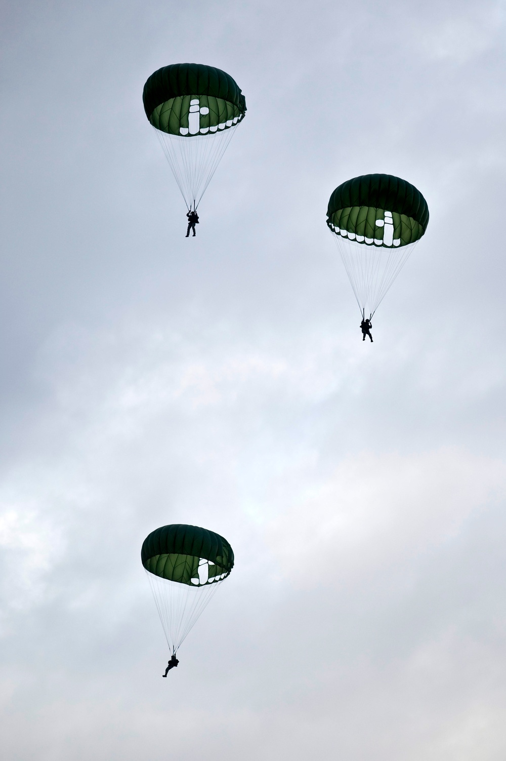 Nellis airmen conduct airdrop training