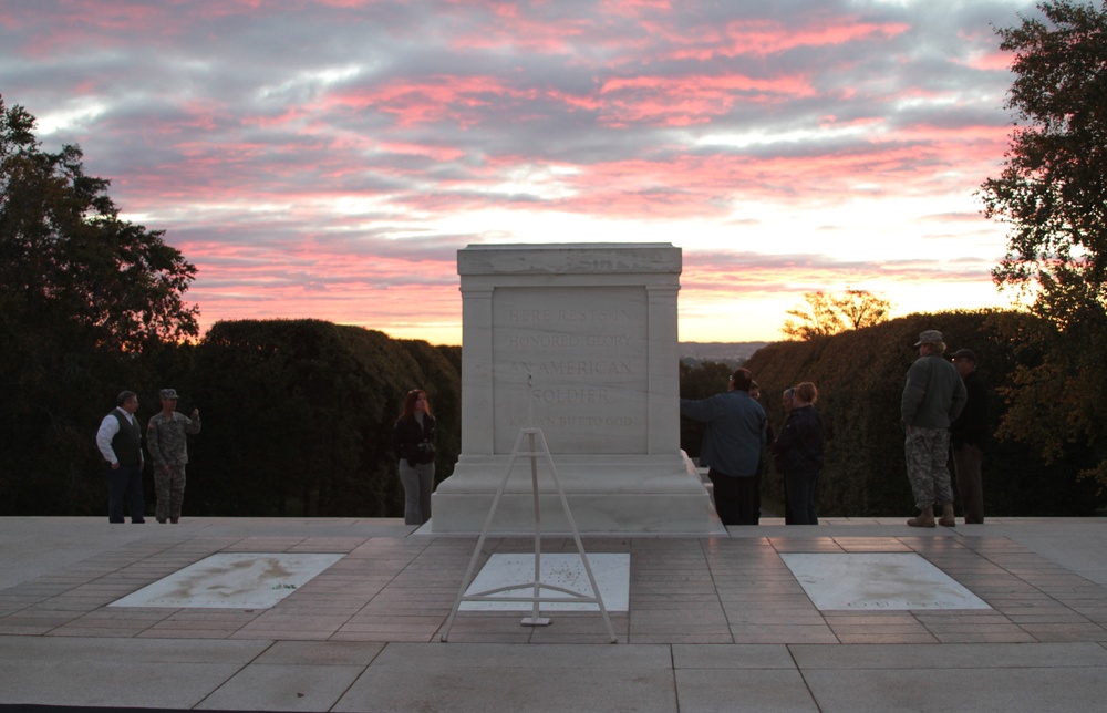 Experts inspect repairs to Tomb of the Unknowns