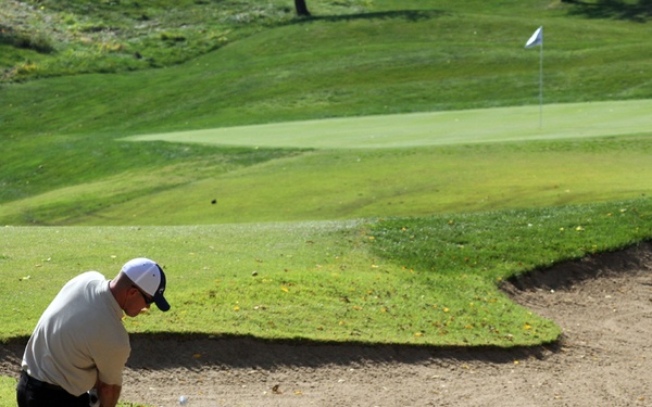 Soldier trades sandy beaches for sand traps