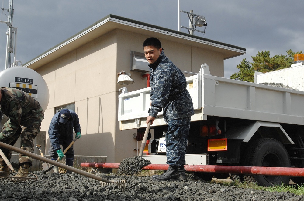 Misawa Seabees make winter preparations
