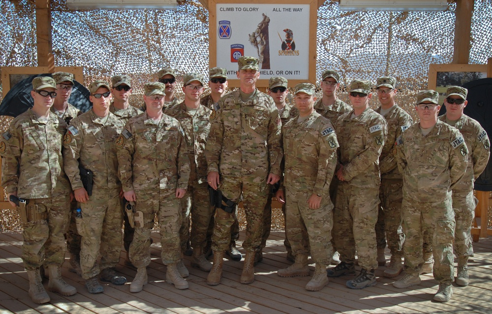 USAFCENT deputy commander meets with JTACs at FOB Pasab