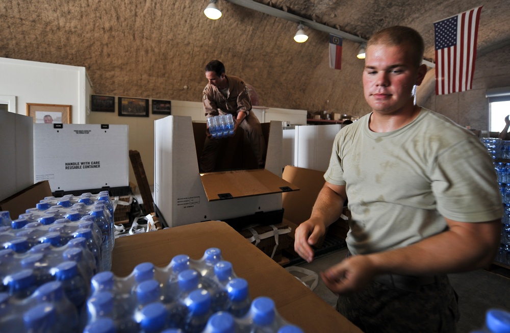 Rig it up, send it out: Army riggers provide supplies for troops downrange