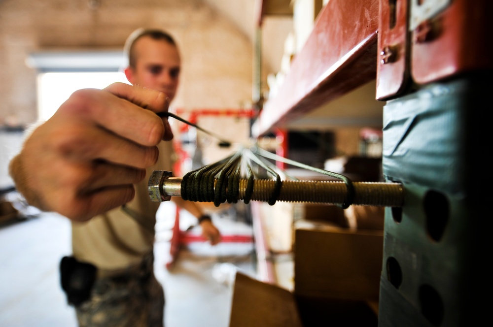 Rig it up, send it out: Army riggers provide supplies for troops downrange