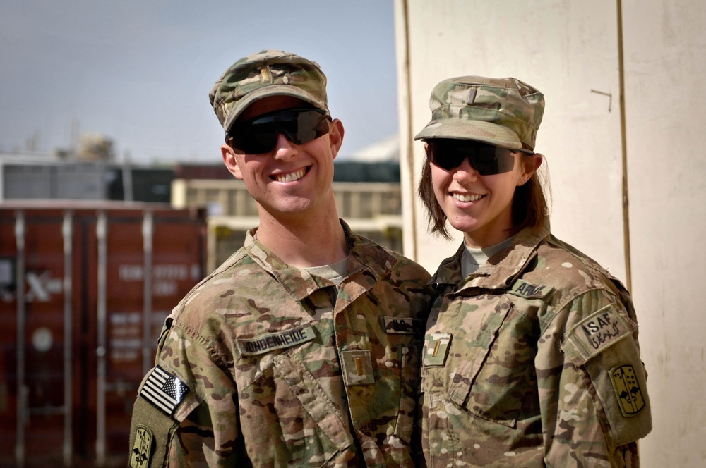 Married soldiers deploy together