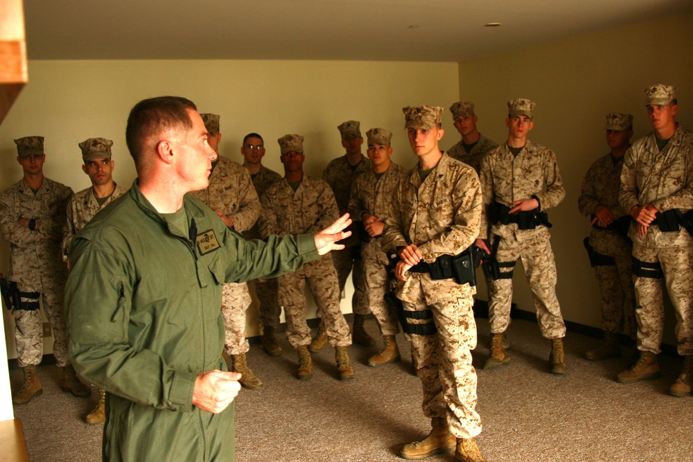 Military police improve room clearing tactics