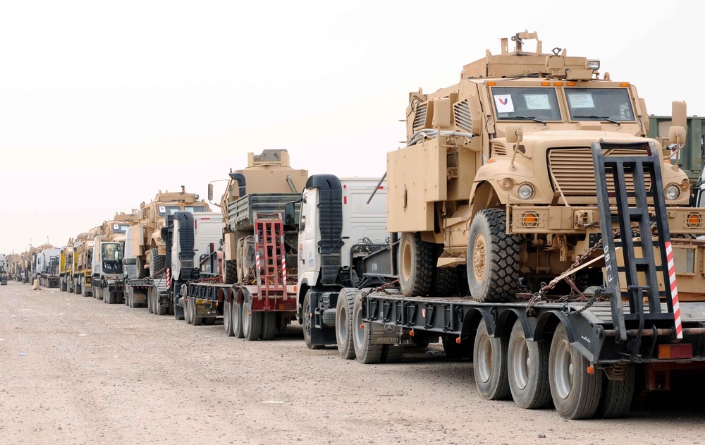 Convoys continue to leave Iraq