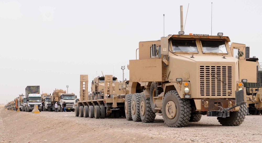 Convoys continue to leave Iraq