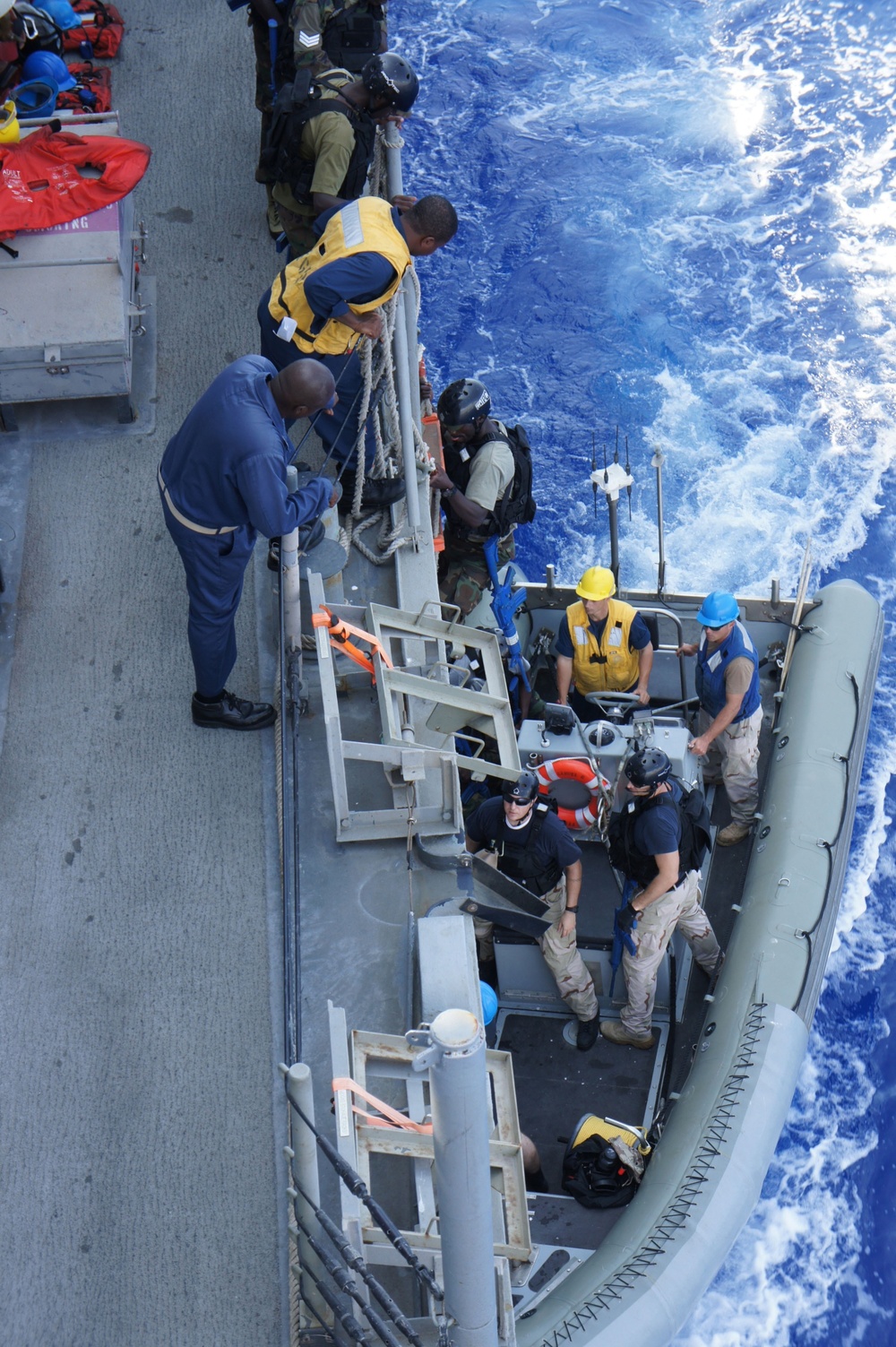 Samuel B. Roberts completes at sea exercise Cutlass Express