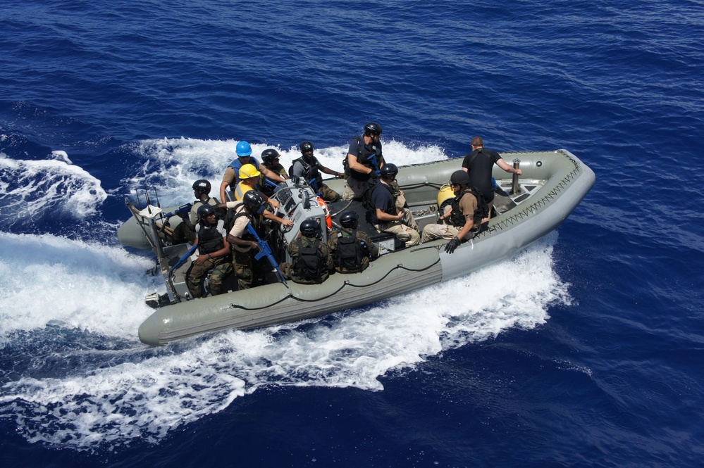 Samuel B. Roberts completes at sea exercise Cutlass Express
