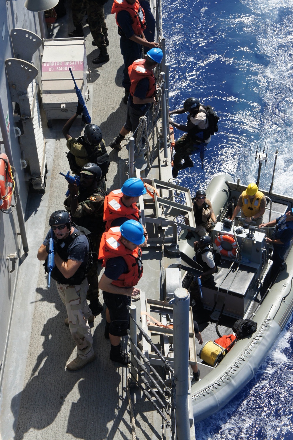 Samuel B. Roberts completes at sea exercise Cutlass Express