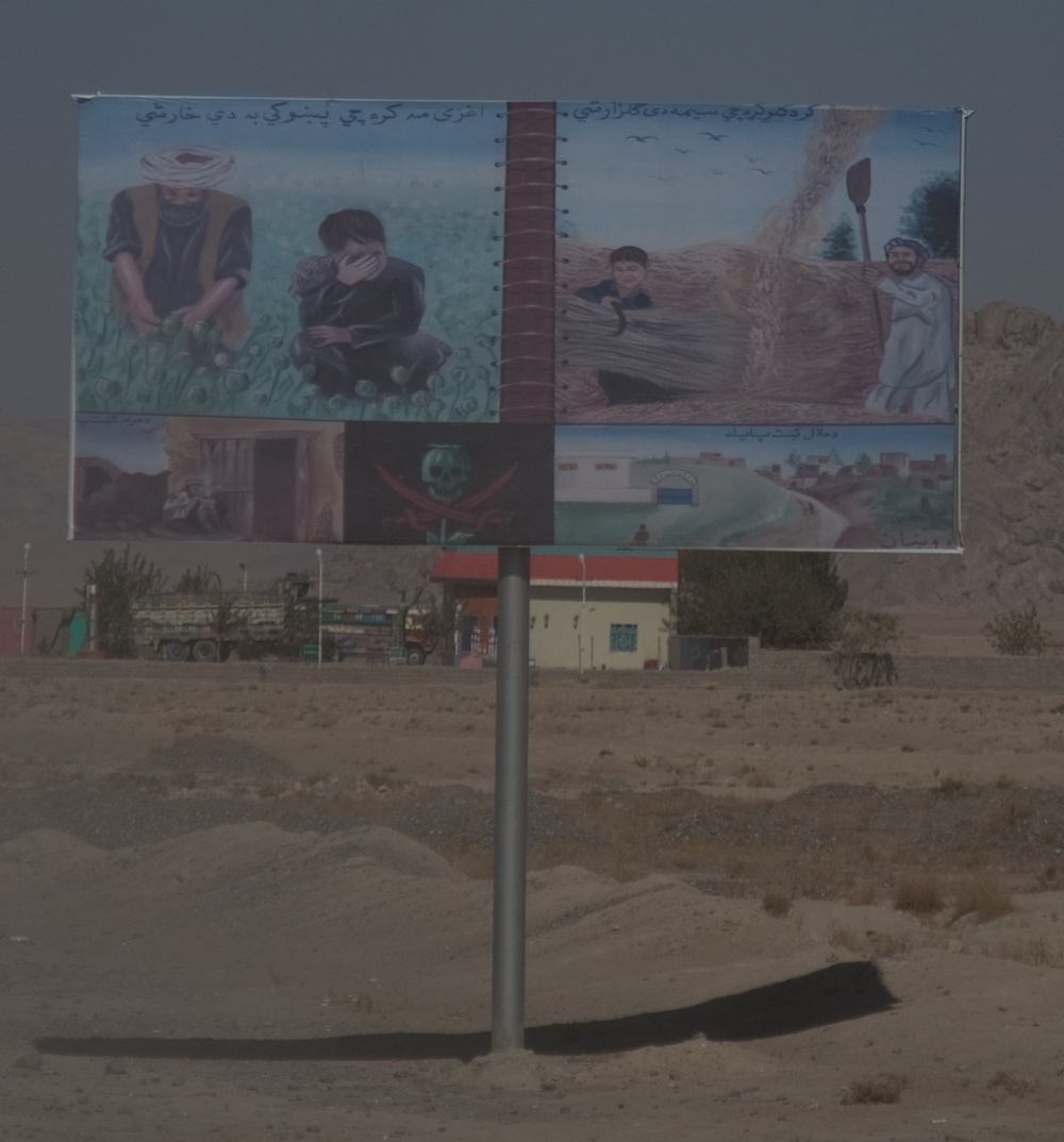 Afghan and US forces meet with local leaders in Ulagay