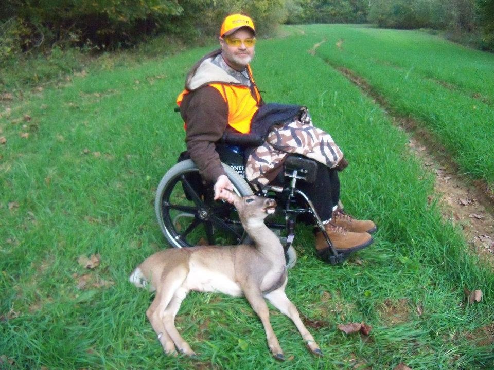 Hunter with disability shows off his deer