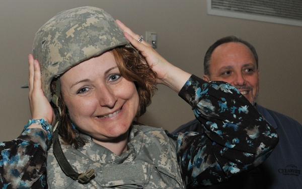 Pittsburgh Chamber of Commerce prepare for war