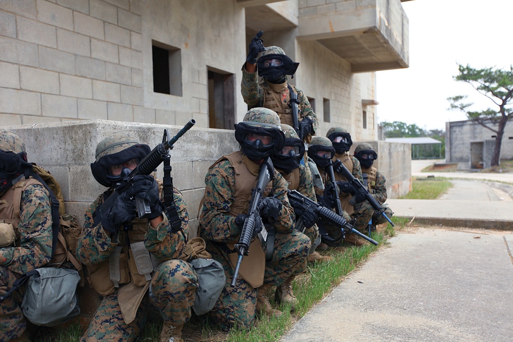 7th Communication takes training to field