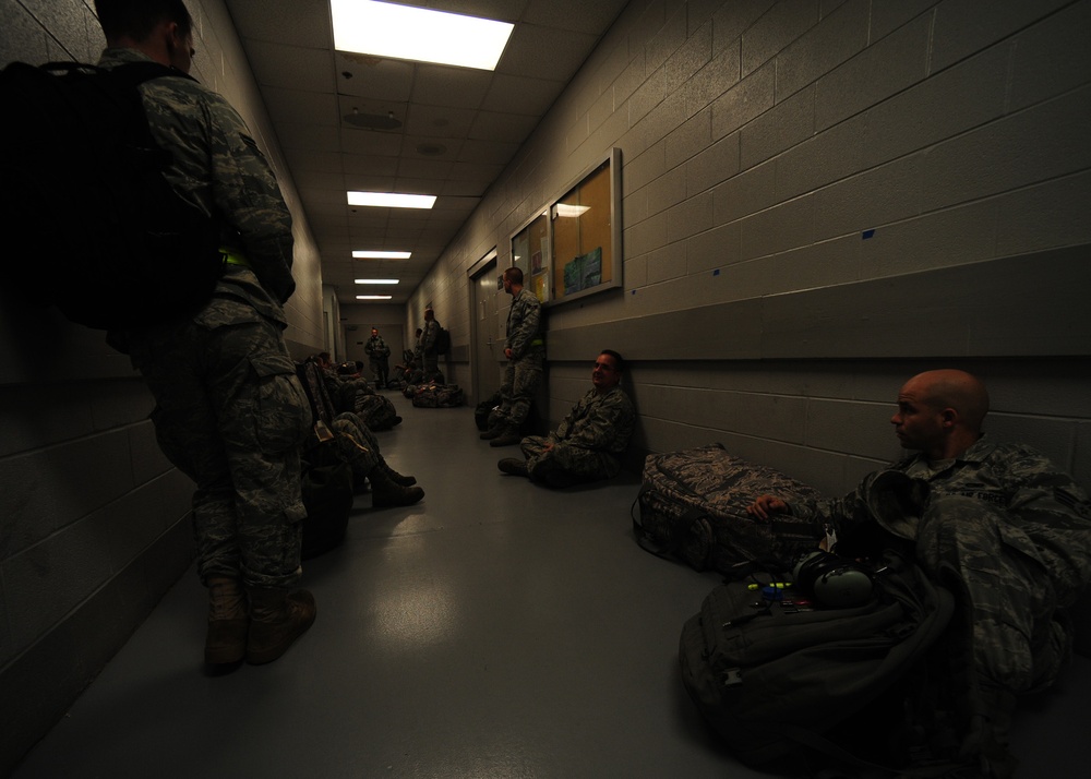 Aircraft Maintainers turn in equipment