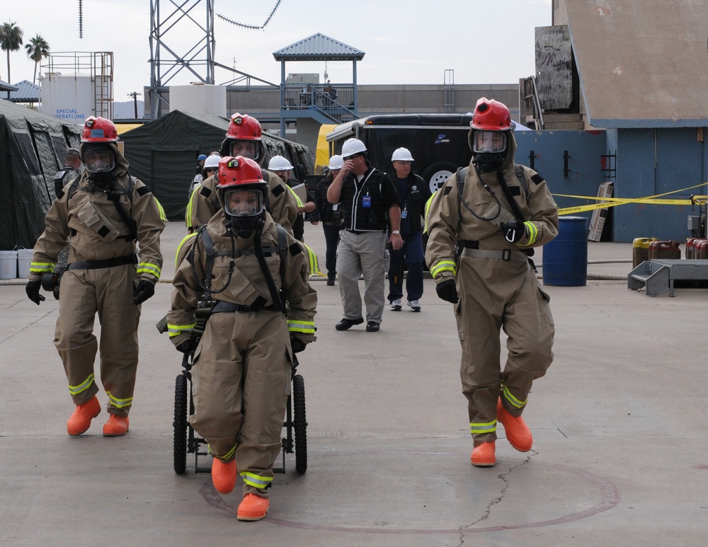California’s National Guard Homeland Response Force helps form a team of Death Dealers during 2011 Vigilant Guard Arizona