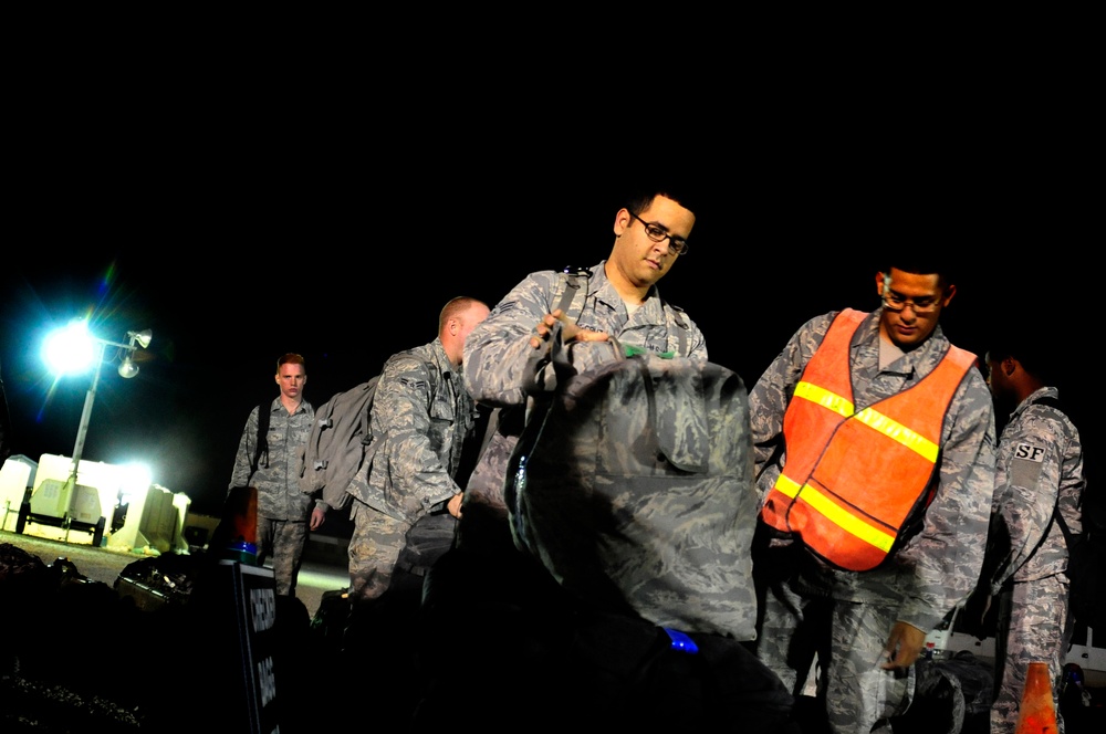 Service members redeploy to the US