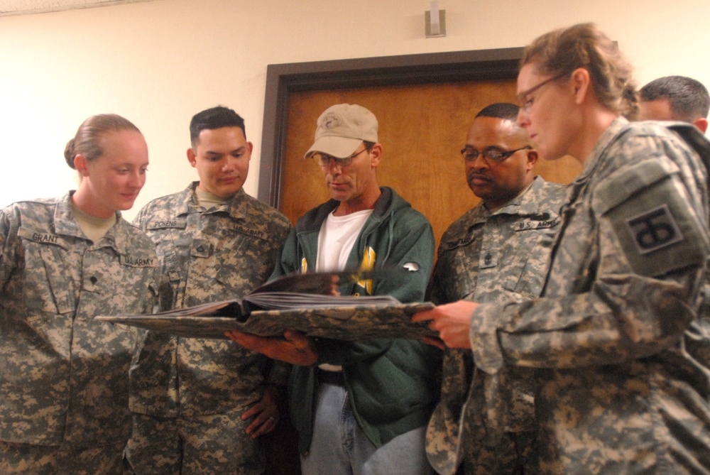 Army veteran shares scrapbook, stories with Army Reserve soldiers in North Little Rock
