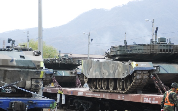 Soldiers from the Republic of Korea's army conduct rail operations