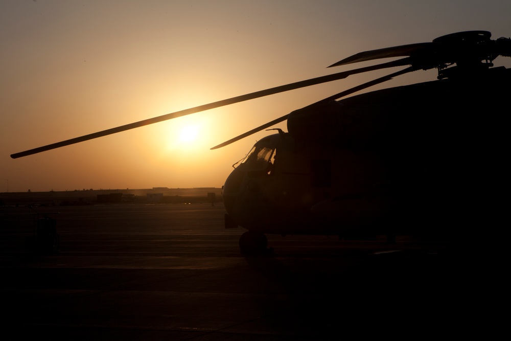 Marine Corps squadron flies last tour with Vietnam-era helicopter