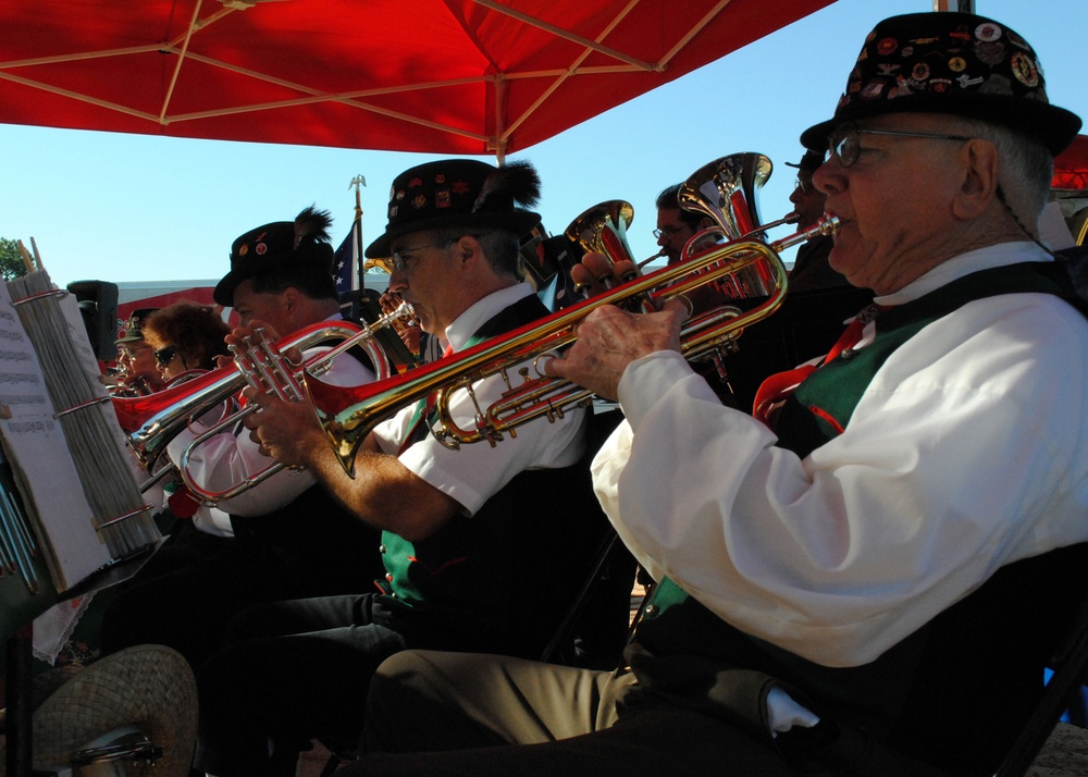 Fort Bragg residents welcome fall season with fourth annual volksmarch