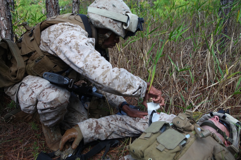 Marines smash, grab in motorized raid course