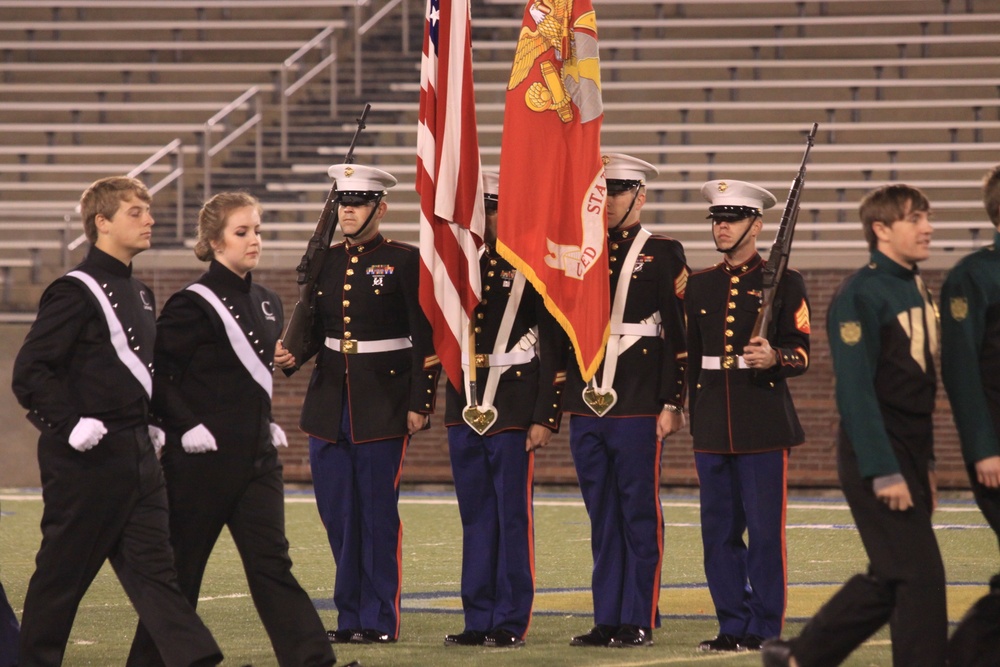 Marines present Esprit de Corps award to winning High School marching band