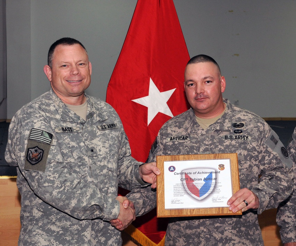 ECC commanding general visits 408th CSB