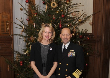 SACEUR delivers his Christmas message