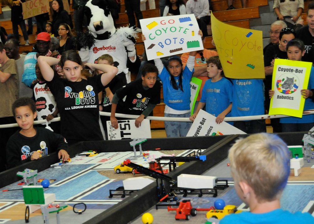 SPAWAR coaches LEGO robotics competition