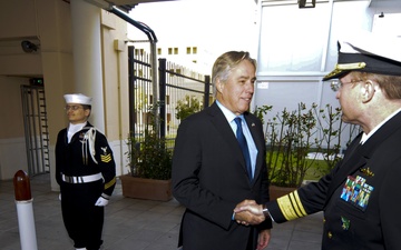US Ambassador to Italy visits 6th Fleet Headquarters