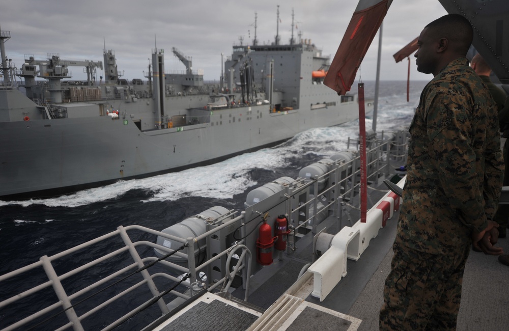 USS Makin Island takes on supplies