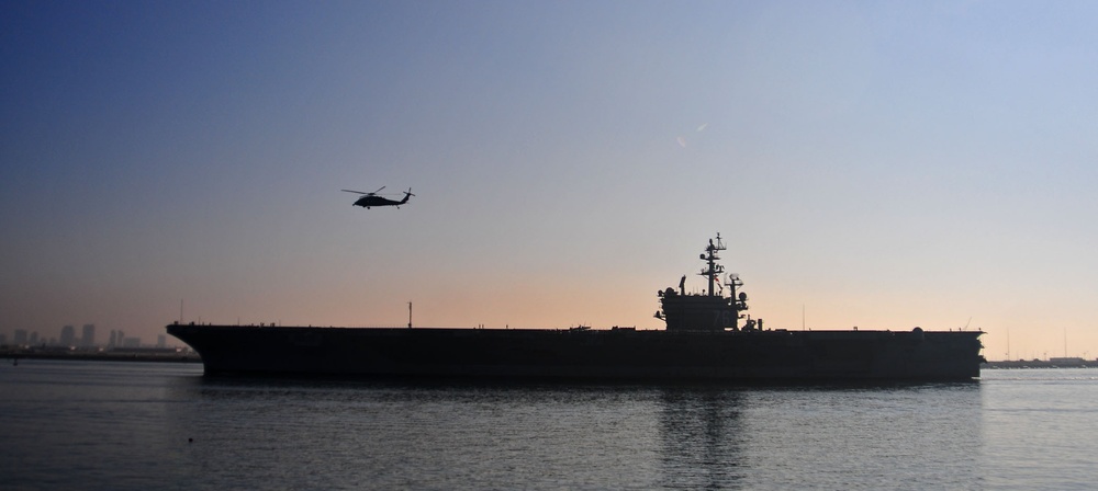 USS Ronald Reagan transits San Diego Bay