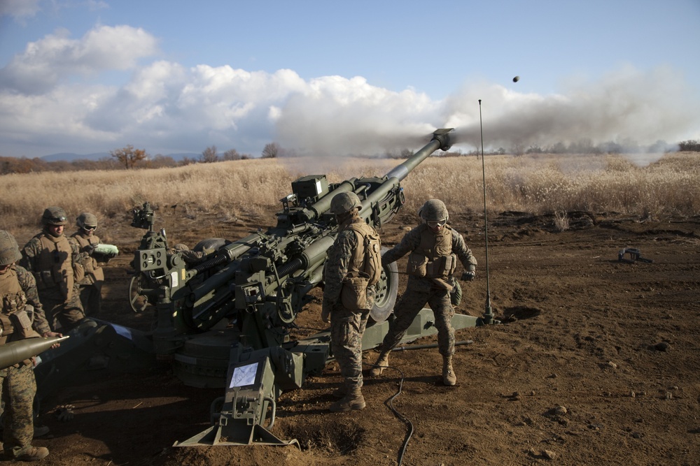 12th Marines conduct live-fire training during ARTP 11-3