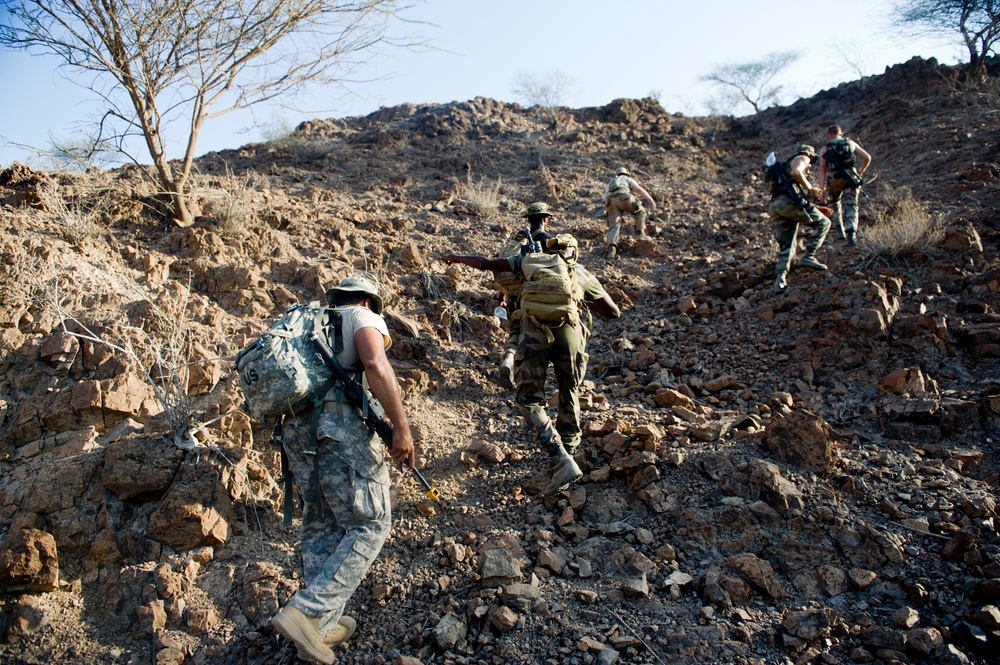 French and US service members survive the Djibouti Desert