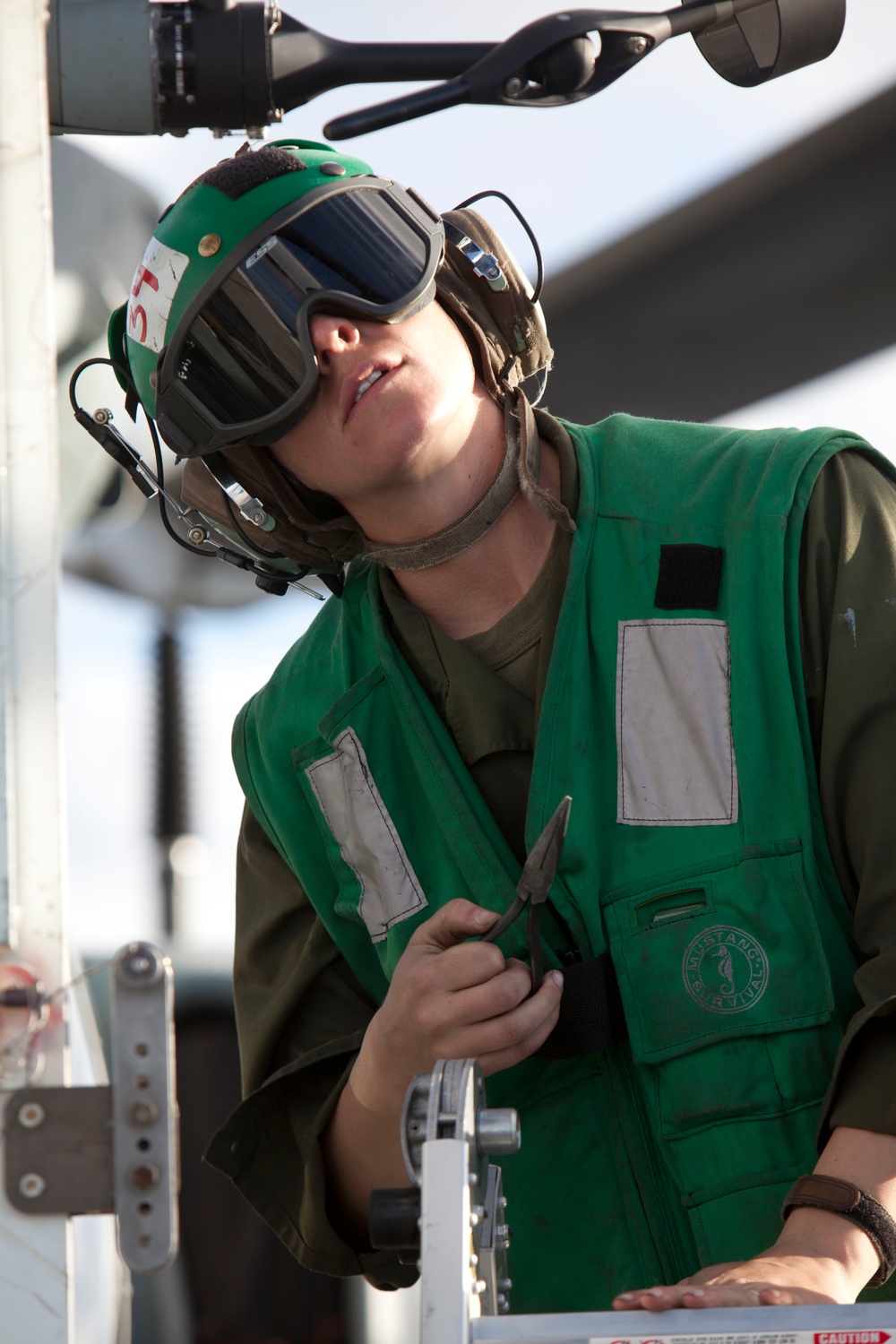 Marine Medium Helicopter Squadron 268 (Reinforced) in the Pacific Ocean
