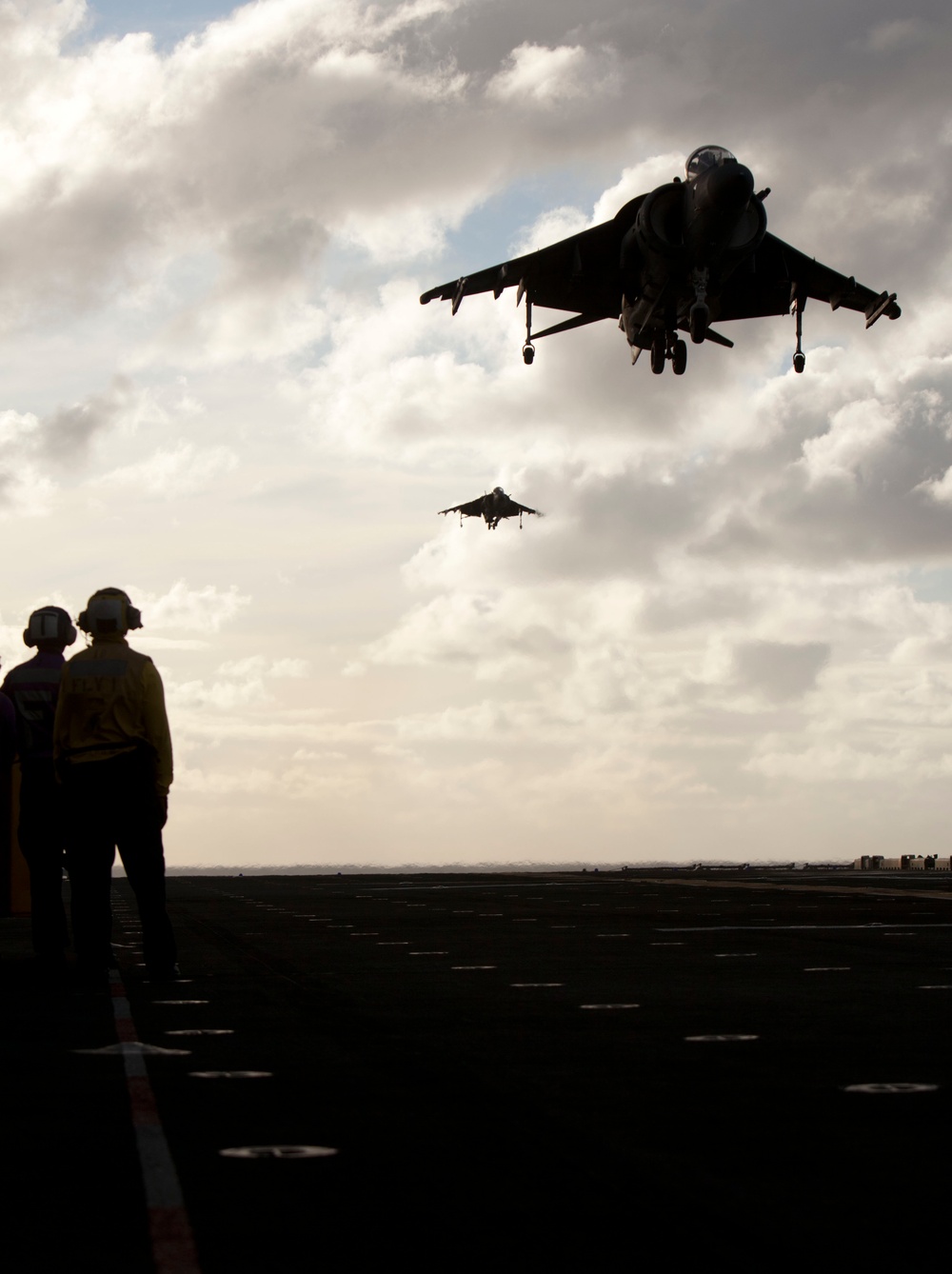 Marine Medium Helicopter Squadron 268 (Reinforced) in the Pacific Ocean