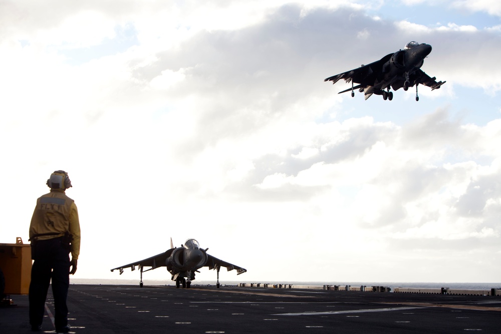 Marine Medium Helicopter Squadron 268 (Reinforced) in the Pacific Ocean