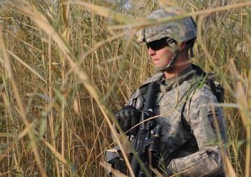 Convoy security: Cavalrymen secure routes for 2/82 convoys