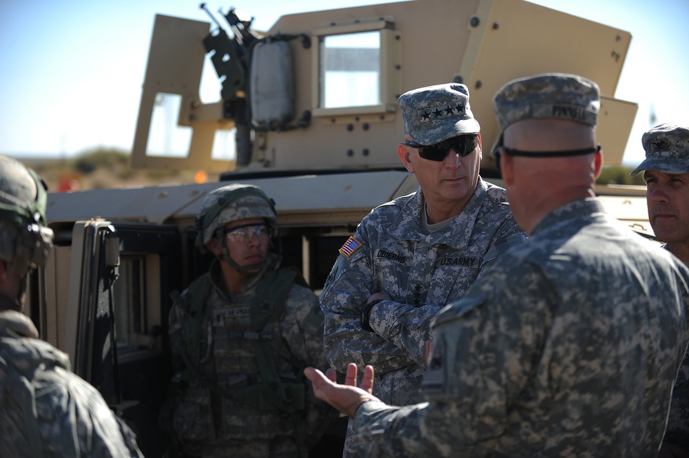 Odierno visits the 1st Armored Division