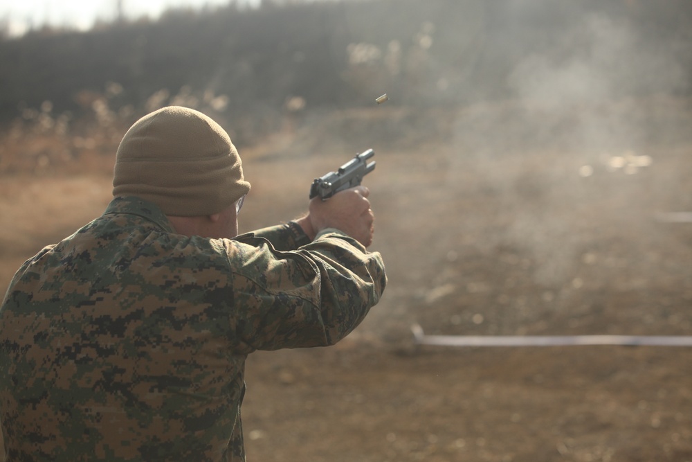 12th Marines conduct pistol range