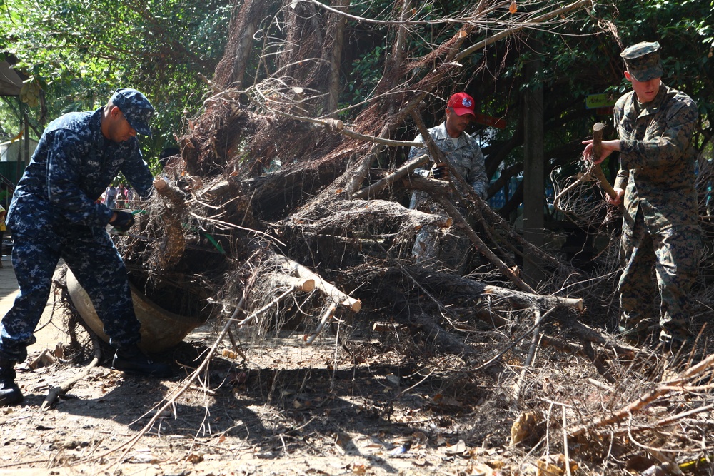 US forces assist Royal Thai Army