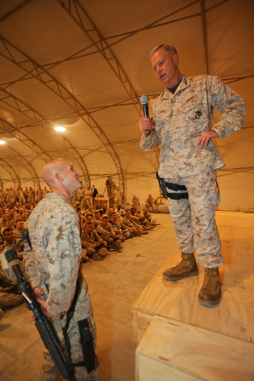 Commandant, Sergeant Major of the Marine Corps visit Marines at Leatherneck